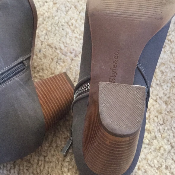 High heel low top boots - Picture 5 of 5